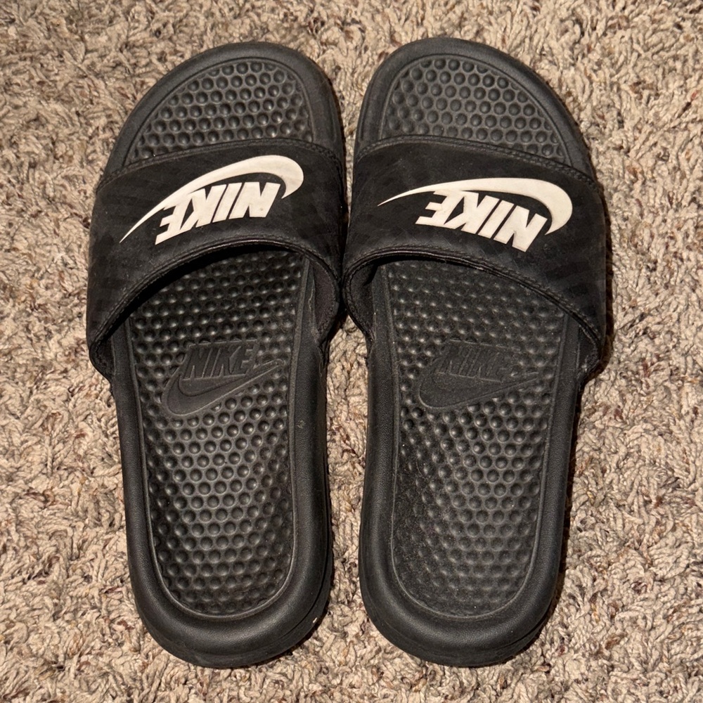 nike slides